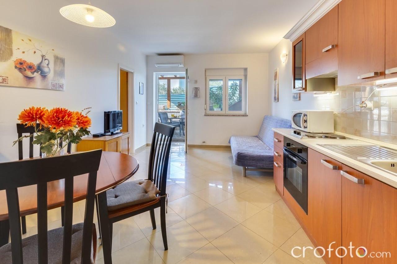 Niko 1 Appartement Kožino Buitenkant foto